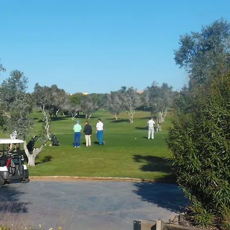 Apartment Moura 11 *